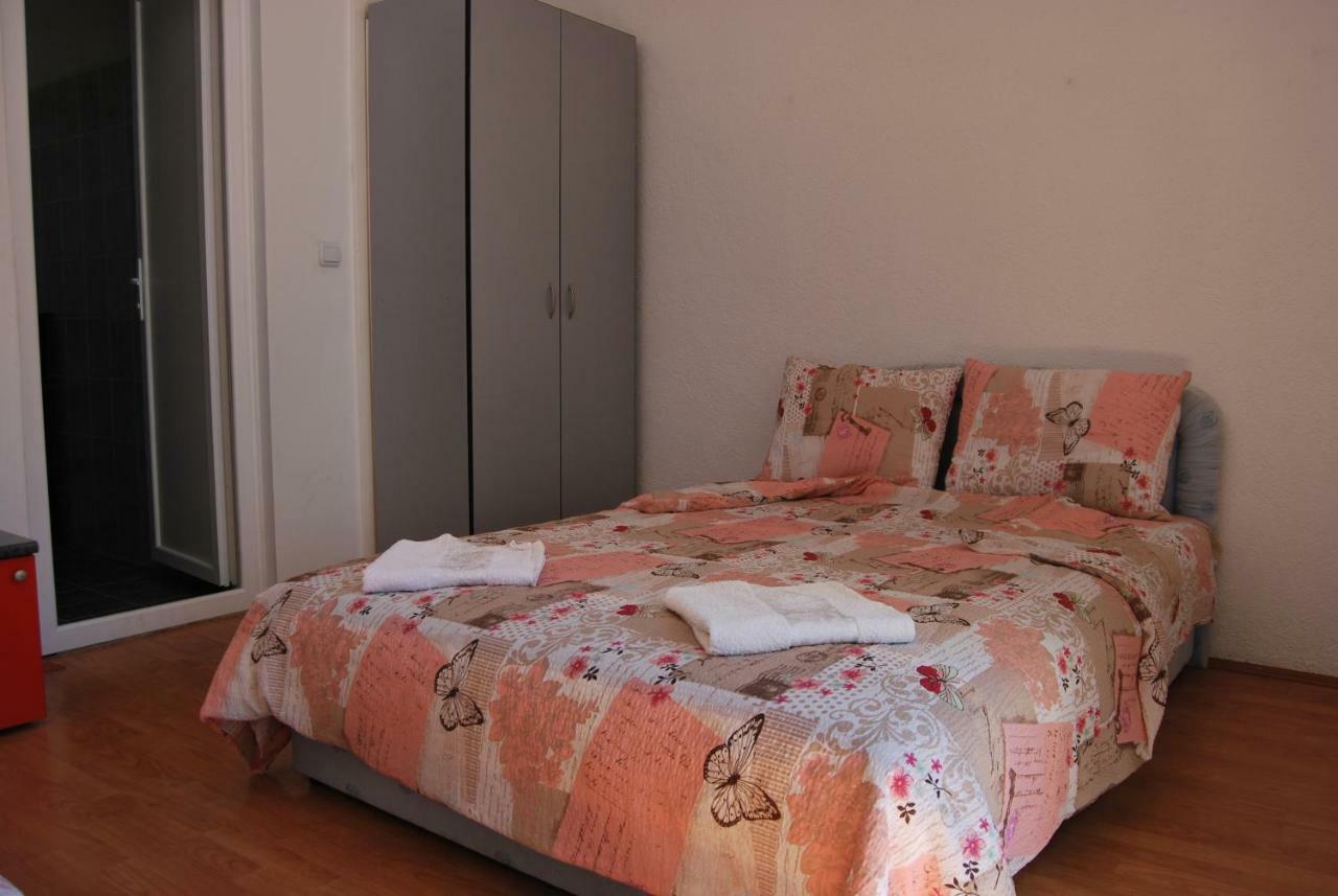 Vila Delfin โอครีด ภายนอก รูปภาพ