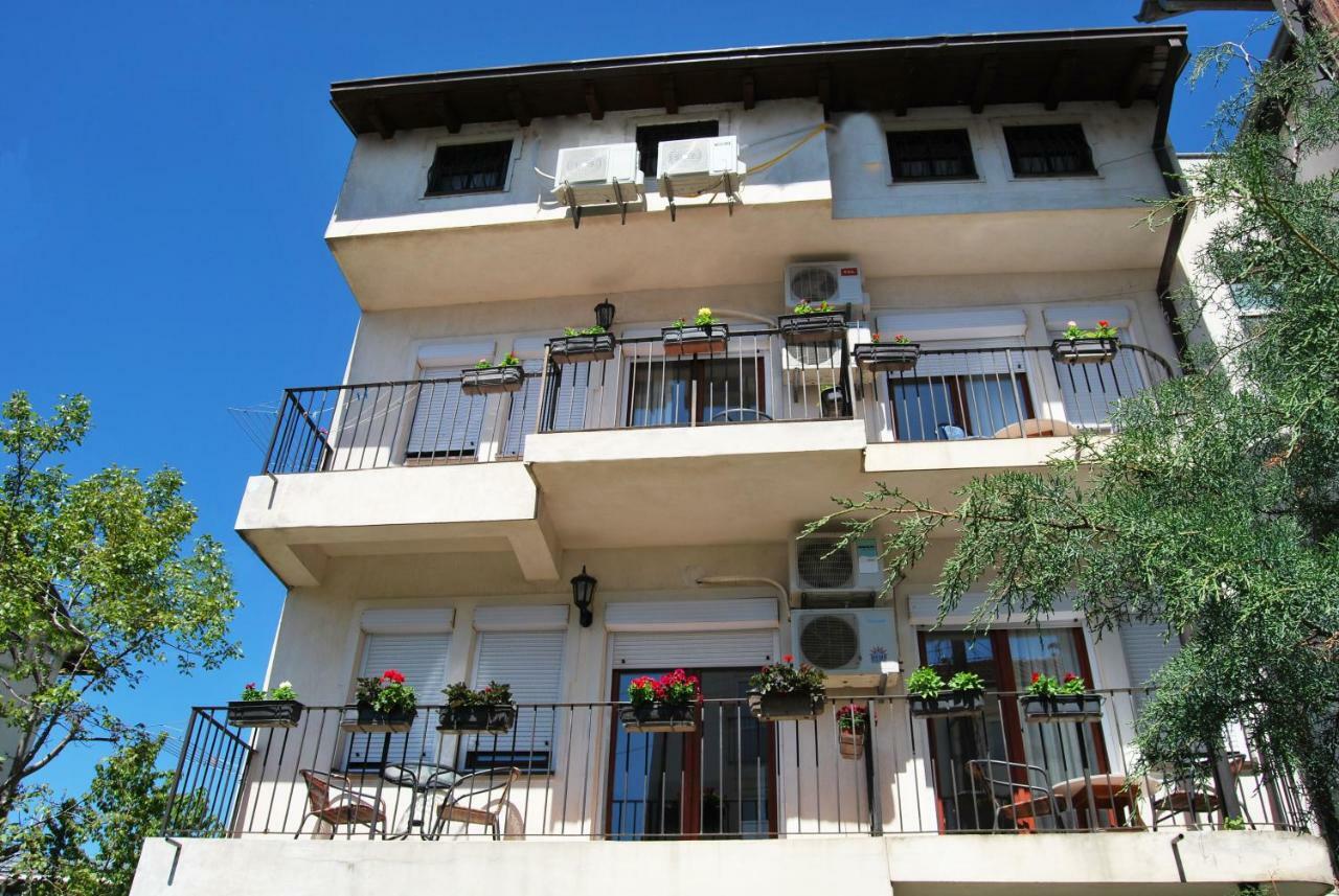 Vila Delfin โอครีด ภายนอก รูปภาพ